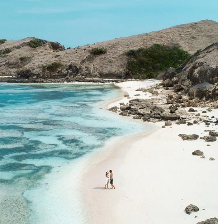 Paket Tour Lombok 4 Hari 3 Malam Pantai Tanjung Aan