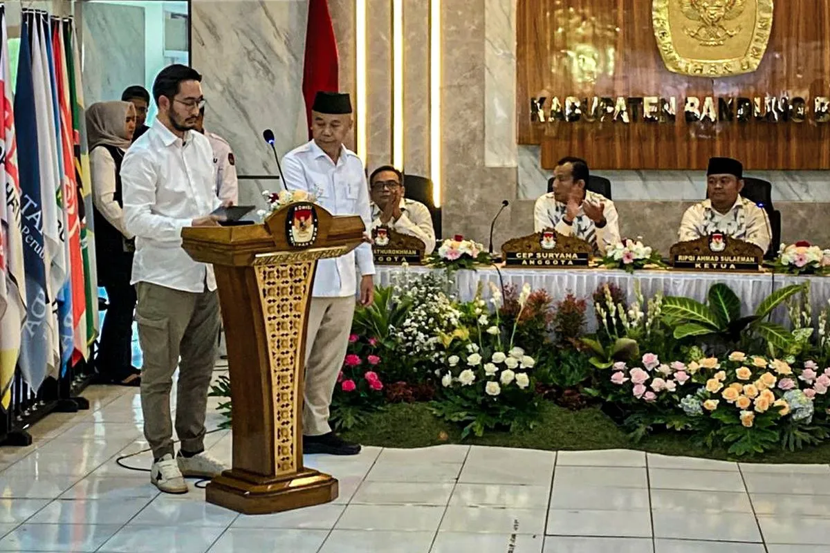Jeje Ritchie Ismail-Asep Ismail ditetapkan sebagai Bupati dan Wakil Bupati KBB