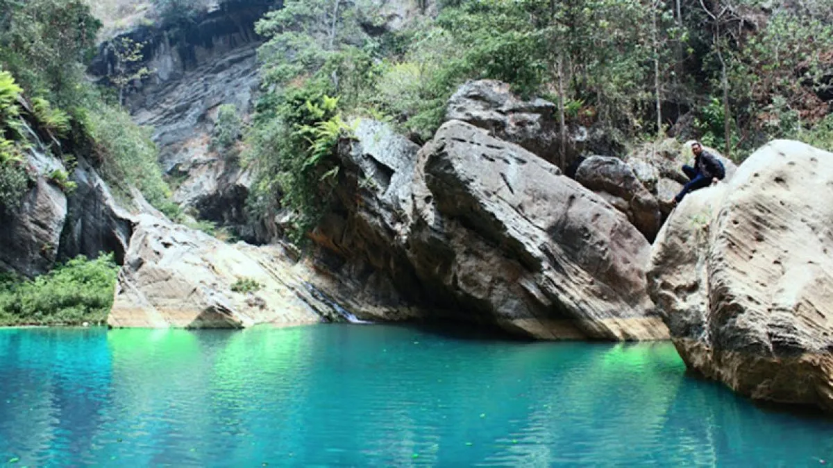 Sanghyang-Heuleut pemandian bidadari