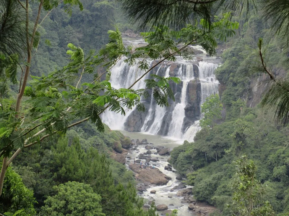 Wisata-Curug-Malela-kbb