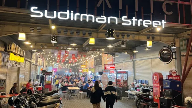 kuliner-malam-cibadak-sudirman_bandung