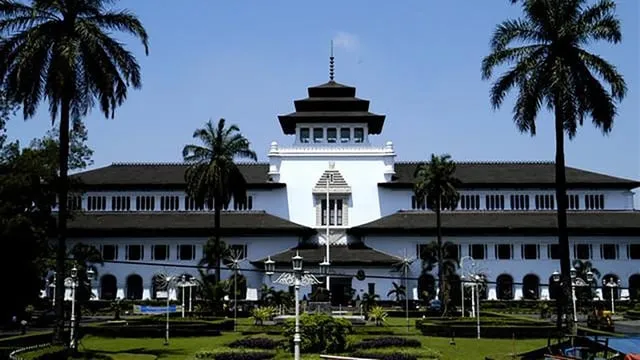 wisata Gedung-Sate-Bandung