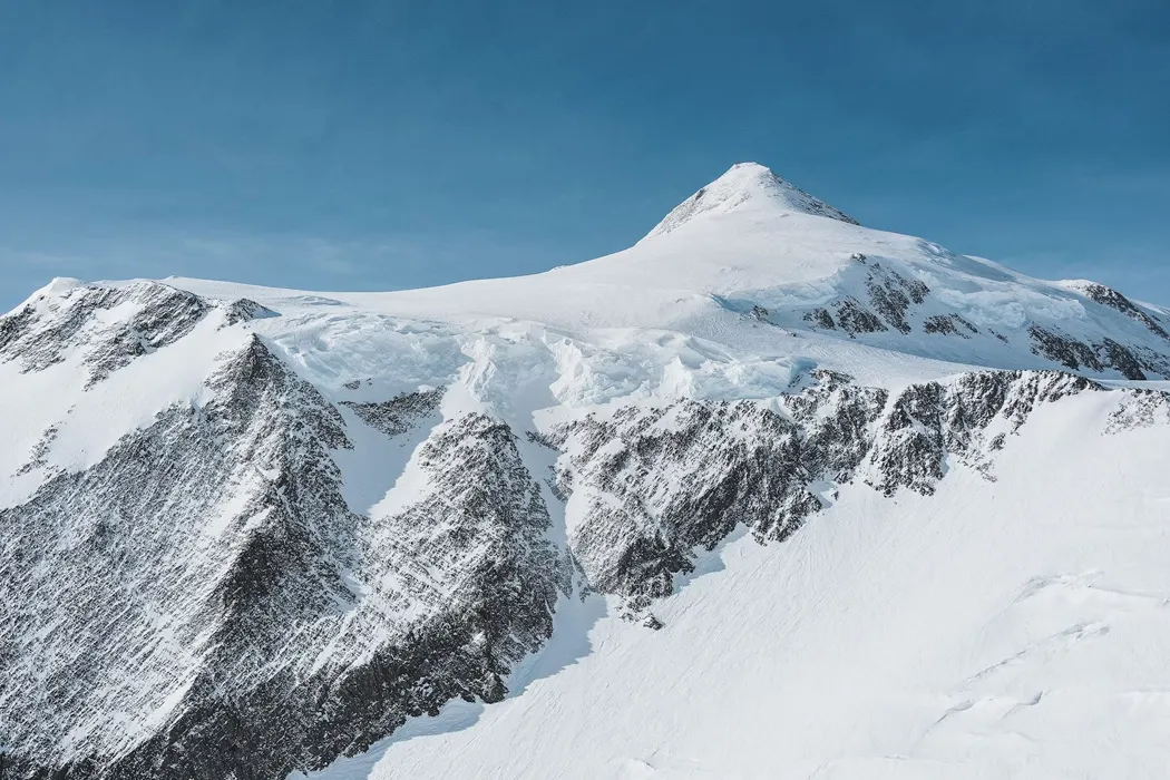 mount vinson-Climbing-Expedition-Header