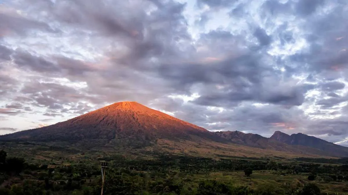 mount rinjani lombok indonesia